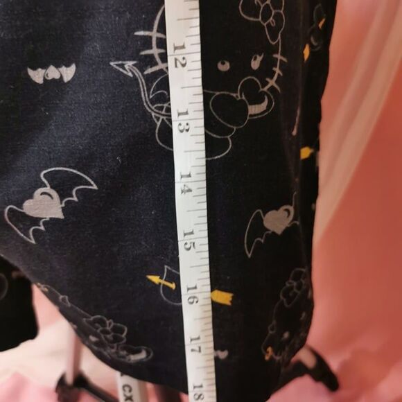 Devil Hello Kitty Outfit Size Small Black Top Shorts Cosplay Sleepwear Halloween - Picture 11 of 12